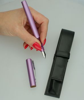 Zestaw Prezentowy Parker Pióro wieczne Vector XL Lilac i skórzane etui S0820010 fiolet 1.jpg